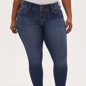 Torrid Jegging Super Stretch Medium Wash